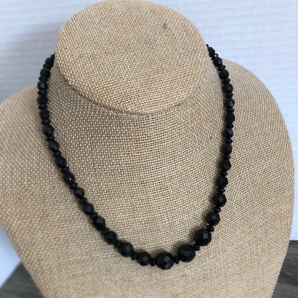 Vtg Black Glass Faceted Beaded Necklace - Picture 3 of 11